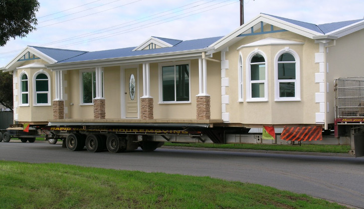 Moving a mobile home