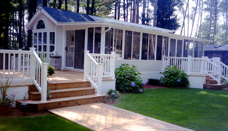 Mobile home with deck