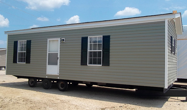 Transporting mobile home