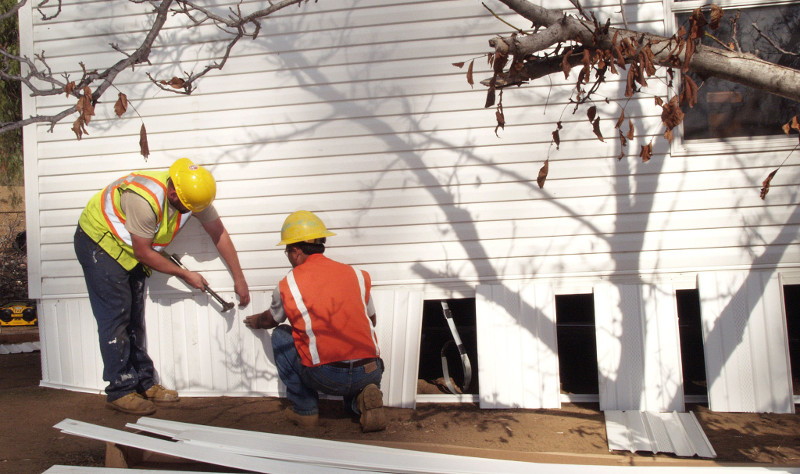 Removing home skirting