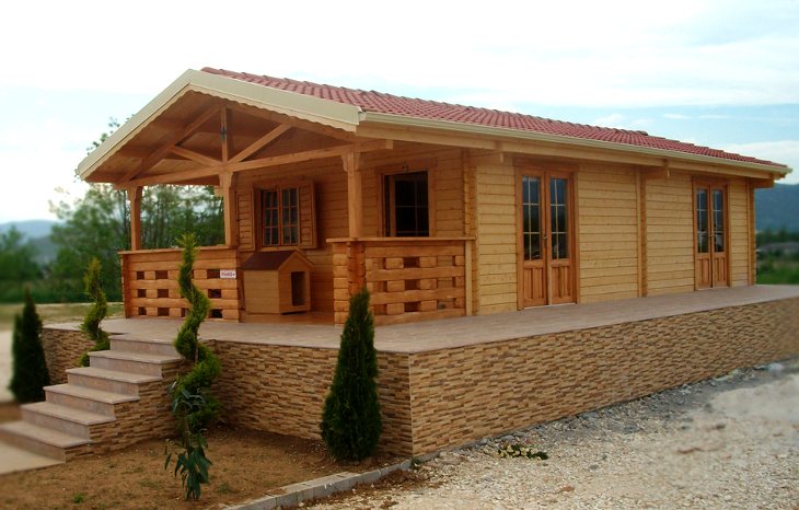Small log mobile home