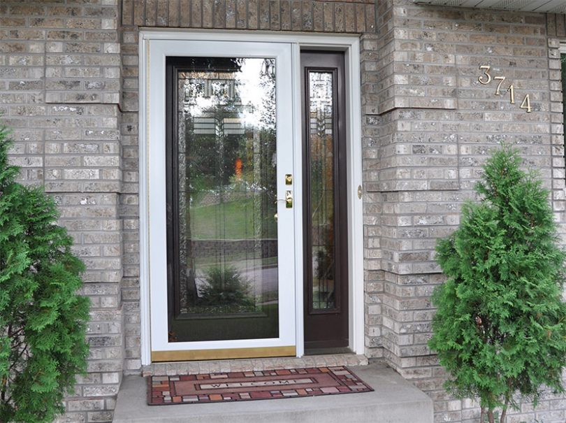 Storm door new installation