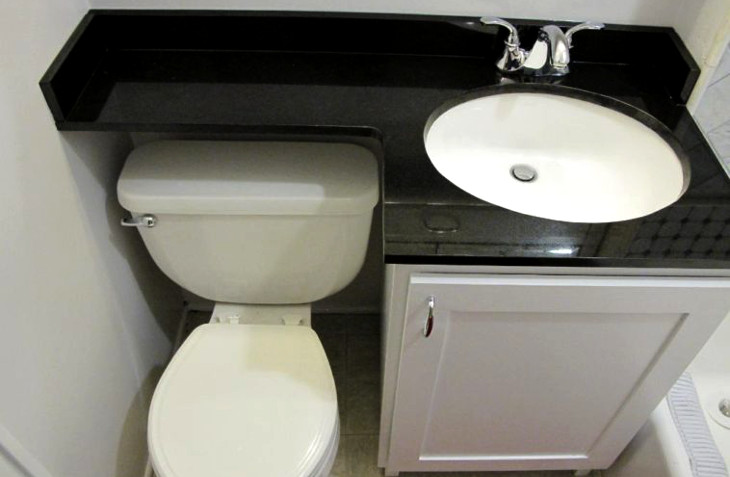 Toilet and sink for small bathrooms