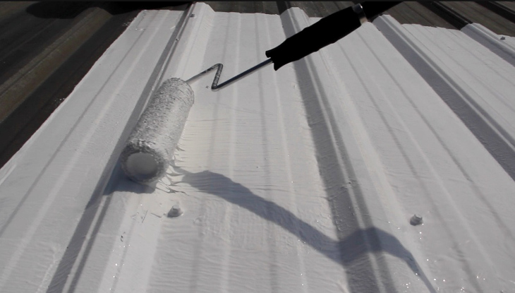 Applying roof sealant