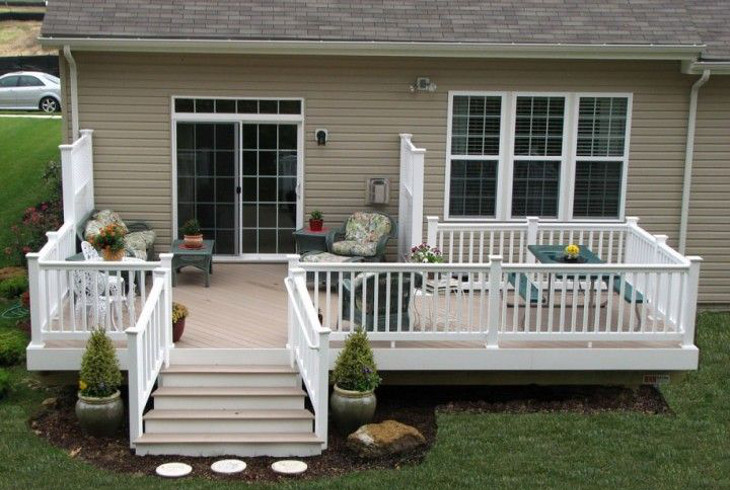 Front deck of mobile home