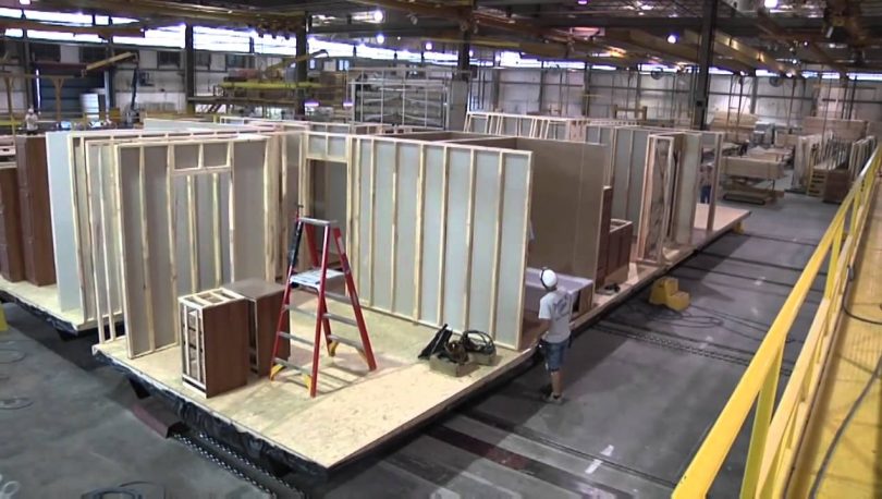 Manufacturing modular homes