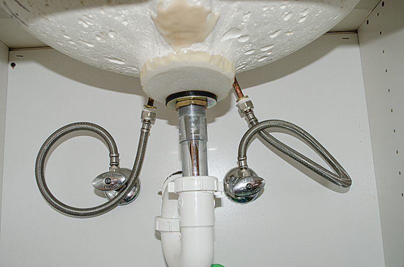 kitchen sink supply line valve