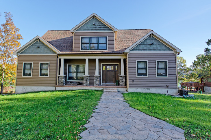 Front fascia of modular home