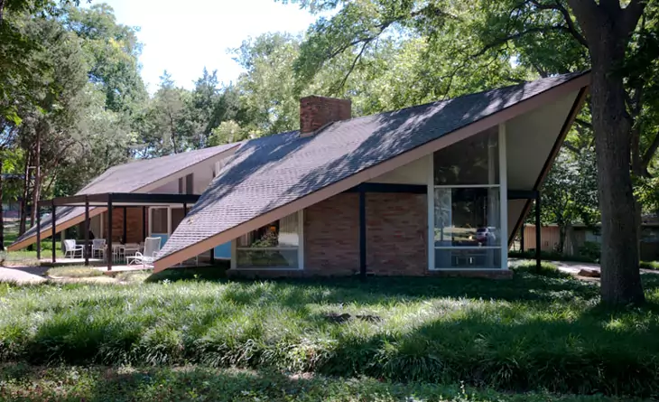 Energy efficient modular house