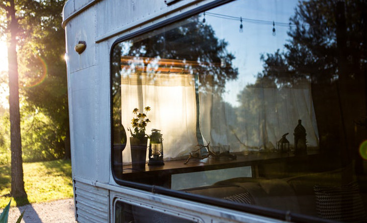 Mobile home camper window