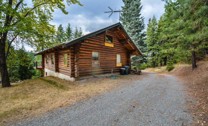 Modular cabin by the road