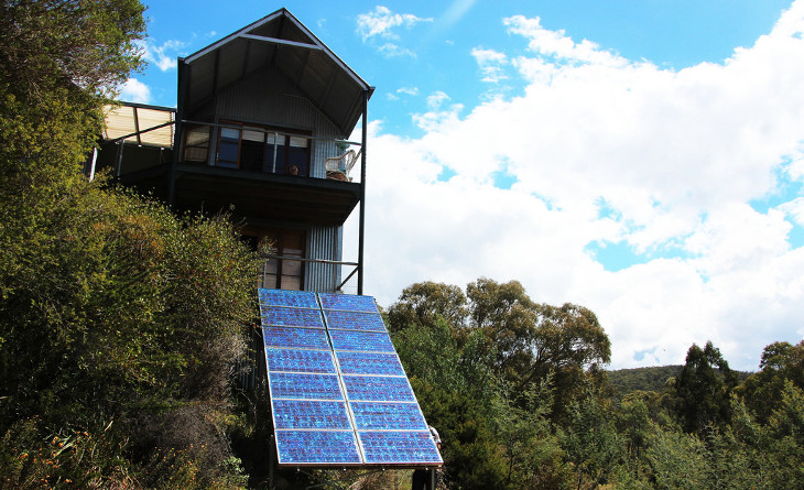Off grid home solar panels