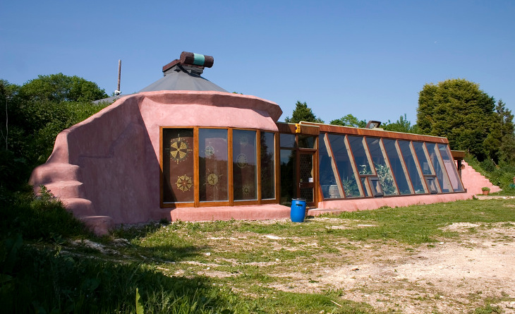 Off the grid modular house