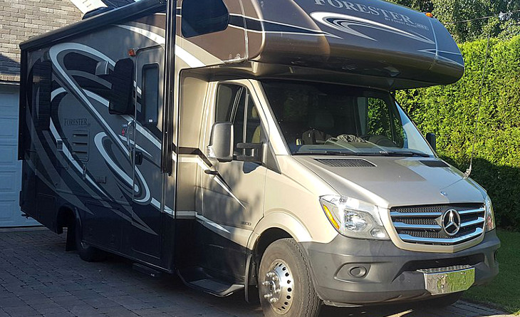 Rental Luxury RV